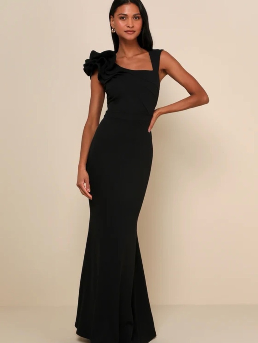 Lulu's Black One-Shoulder Maxi Dress with Bow Accent